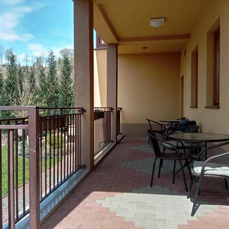Pokoje Goscinne Monti Kudowa-Zdrój Exterior foto