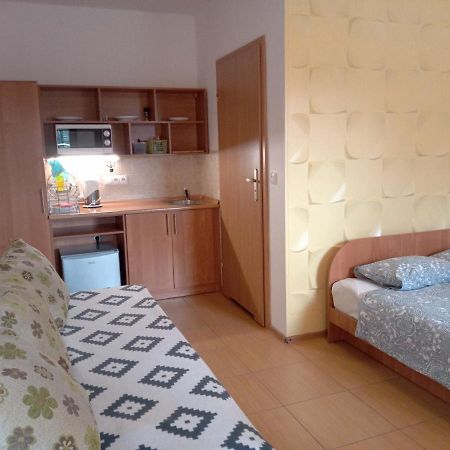 Pokoje Goscinne Monti Kudowa-Zdrój Exterior foto