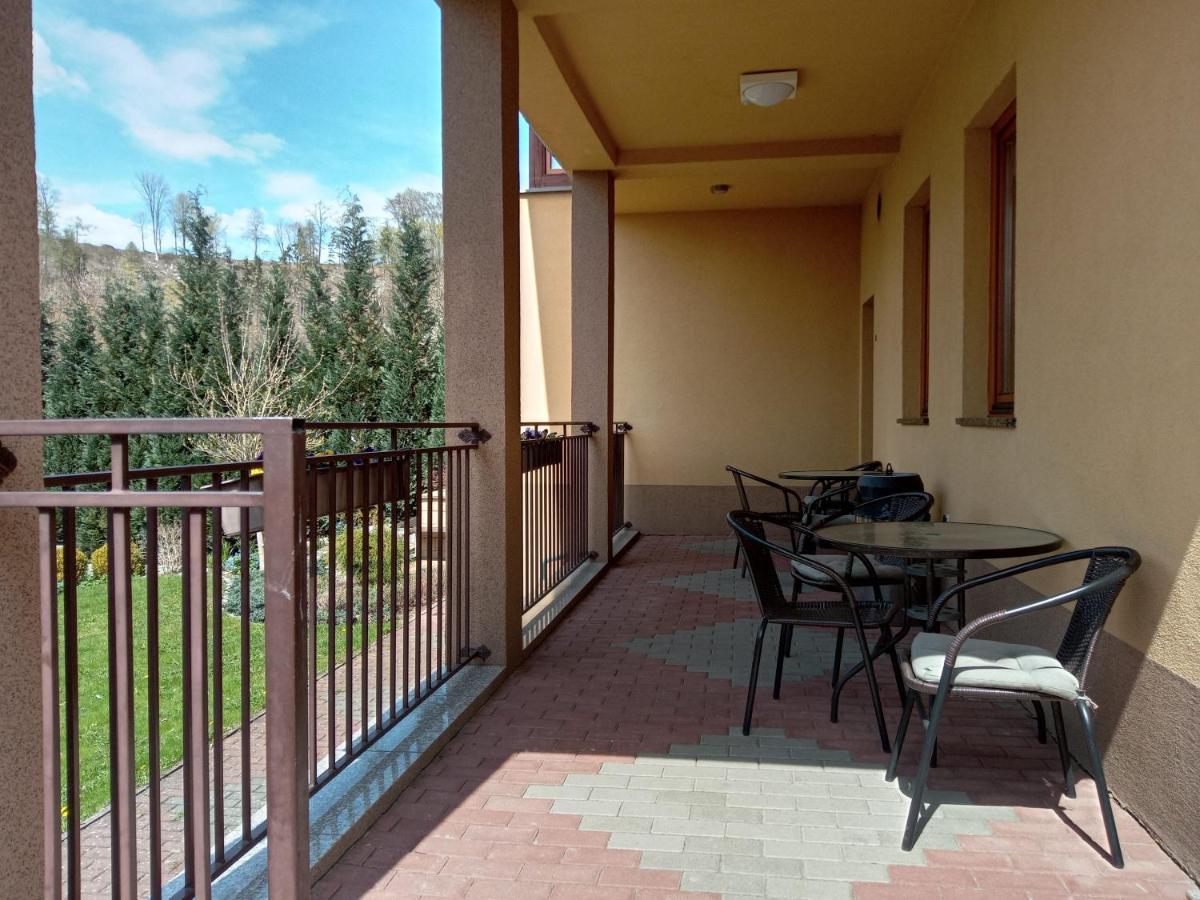 Pokoje Goscinne Monti Kudowa-Zdrój Exterior foto
